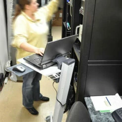 Ergotron Neo-Flex Laptop Cart -Logitech sHOP 24 205 214 c1 560x500 79229.1695572296